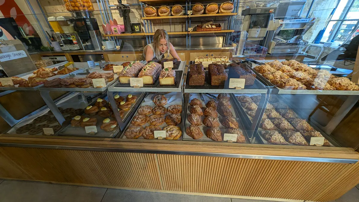 Greggs – bakery in Landore, Swansea
